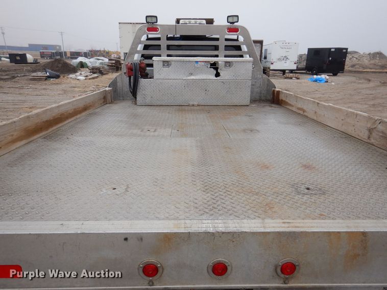 image for item MO9544 2017 Dodge Ram 5500HD  Crew Cab flatbed truck