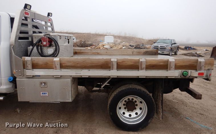 image for item MO9544 2017 Dodge Ram 5500HD  Crew Cab flatbed truck