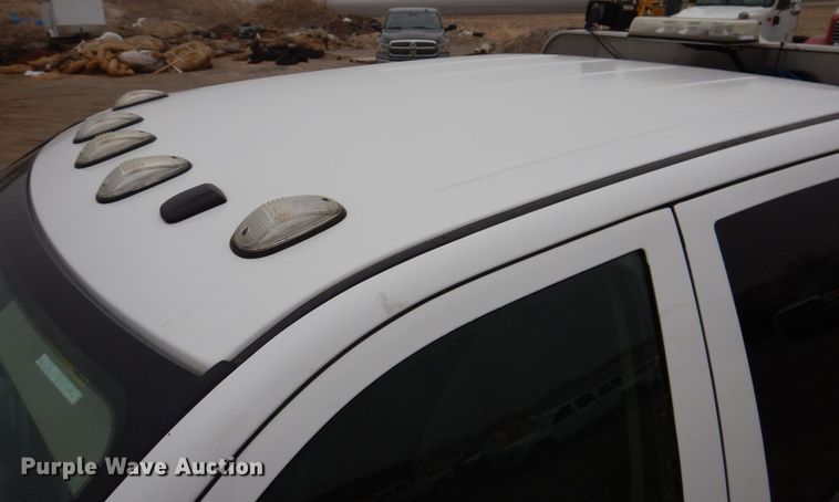 image for item MO9544 2017 Dodge Ram 5500HD  Crew Cab flatbed truck