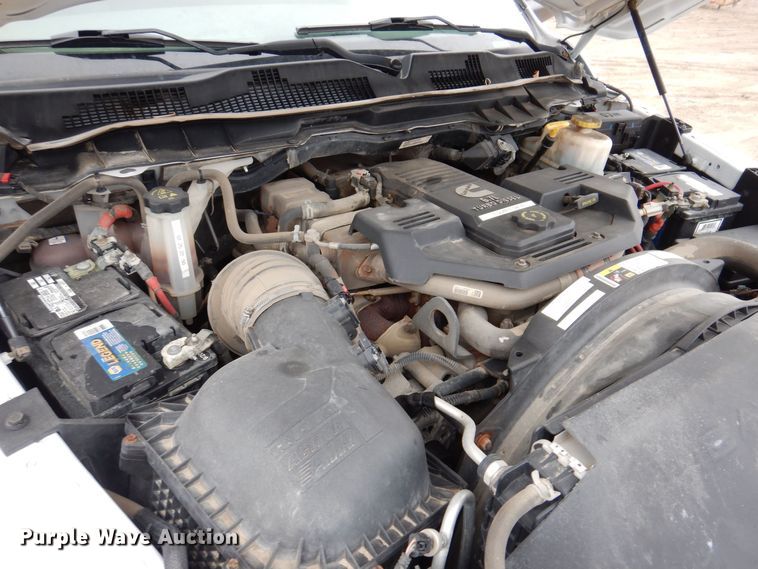 image for item MO9544 2017 Dodge Ram 5500HD  Crew Cab flatbed truck