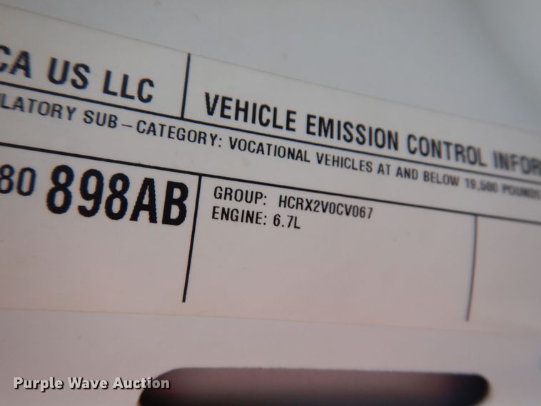 image for item MO9544 2017 Dodge Ram 5500HD  Crew Cab flatbed truck