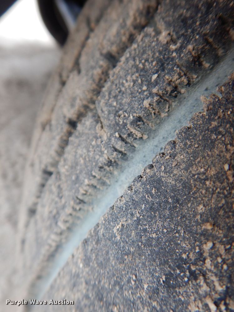 image for item MO9544 2017 Dodge Ram 5500HD  Crew Cab flatbed truck