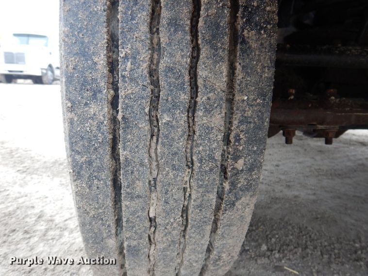 image for item MO9544 2017 Dodge Ram 5500HD  Crew Cab flatbed truck