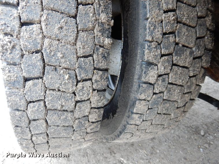 image for item MO9544 2017 Dodge Ram 5500HD  Crew Cab flatbed truck