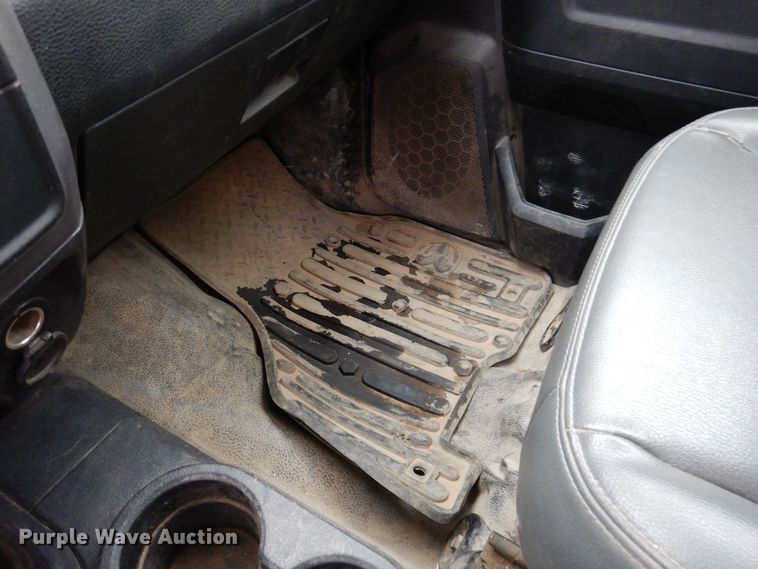 image for item MO9545 2014 Dodge Ram 5500HD  Crew Cab flatbed truck