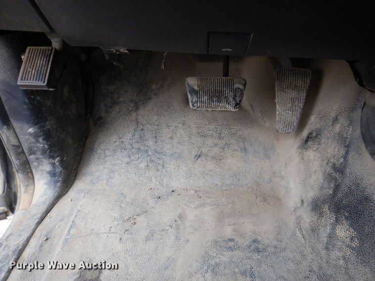 image for item MO9545 2014 Dodge Ram 5500HD  Crew Cab flatbed truck