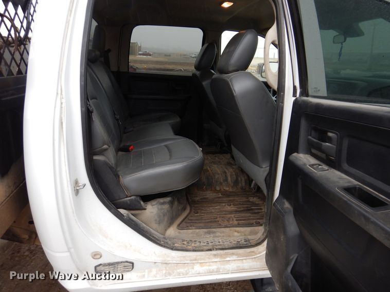 image for item MO9545 2014 Dodge Ram 5500HD  Crew Cab flatbed truck