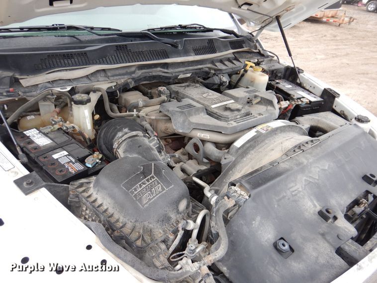 image for item MO9545 2014 Dodge Ram 5500HD  Crew Cab flatbed truck