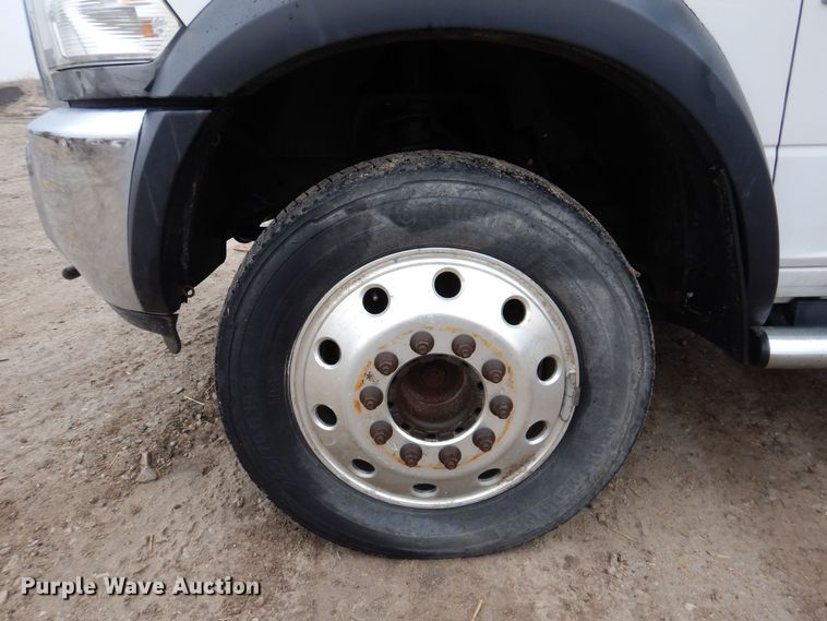 image for item MO9545 2014 Dodge Ram 5500HD  Crew Cab flatbed truck
