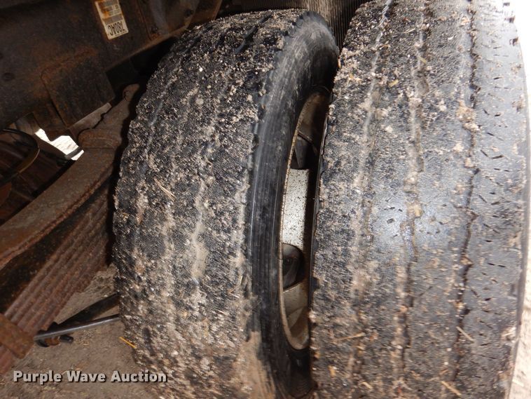 image for item MO9545 2014 Dodge Ram 5500HD  Crew Cab flatbed truck