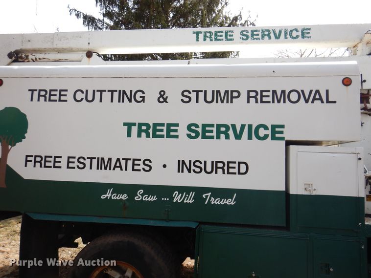 image for item MO9564 1982 GMC 7000  bucket truck