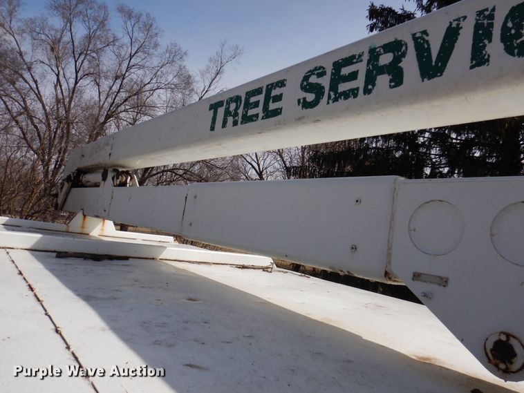 image for item MO9564 1982 GMC 7000  bucket truck