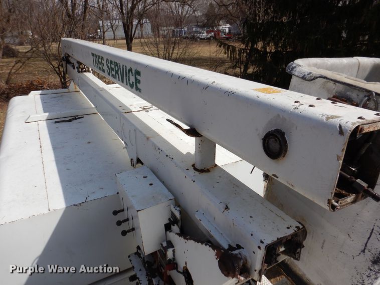 image for item MO9564 1982 GMC 7000  bucket truck