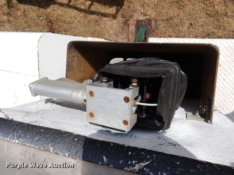 image for item MO9564 1982 GMC 7000  bucket truck