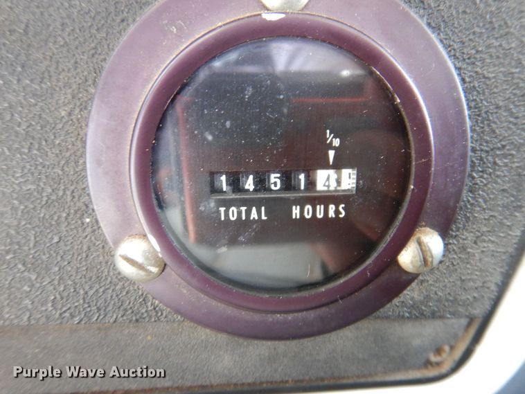 image for item MO9564 1982 GMC 7000  bucket truck