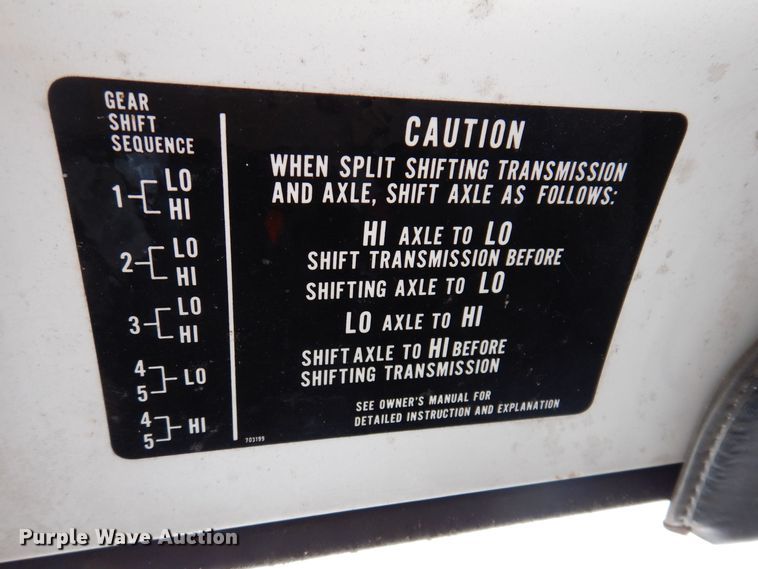 image for item MO9564 1982 GMC 7000  bucket truck