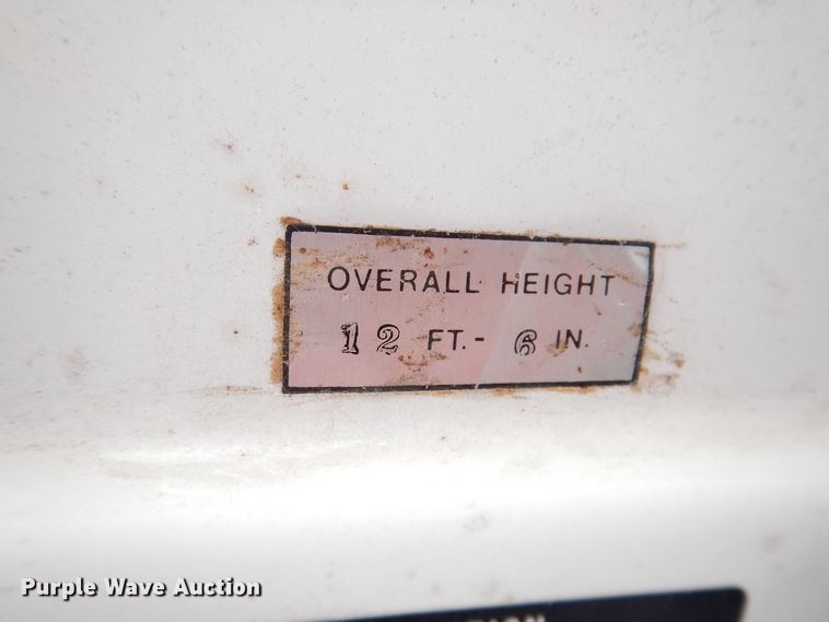 image for item MO9564 1982 GMC 7000  bucket truck