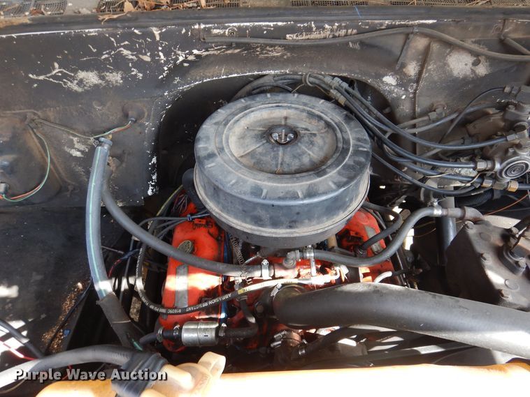 image for item MO9564 1982 GMC 7000  bucket truck