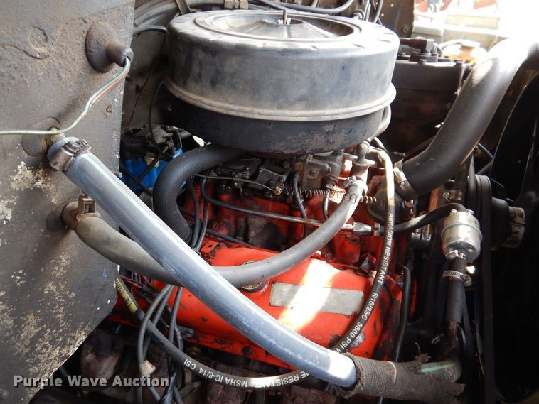 image for item MO9564 1982 GMC 7000  bucket truck