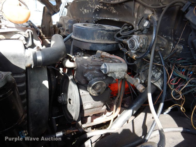 image for item MO9564 1982 GMC 7000  bucket truck