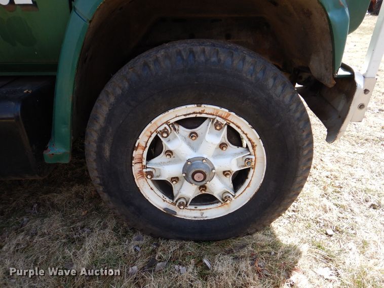 image for item MO9564 1982 GMC 7000  bucket truck