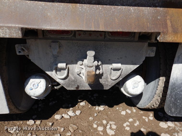 image for item MO9575 2004 Kenworth T800  dump truck