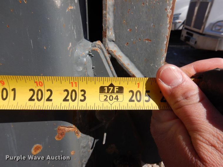 image for item MO9575 2004 Kenworth T800  dump truck