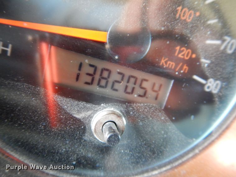 image for item MO9575 2004 Kenworth T800  dump truck