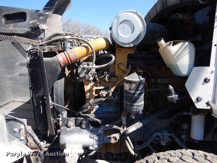 image for item MO9575 2004 Kenworth T800  dump truck