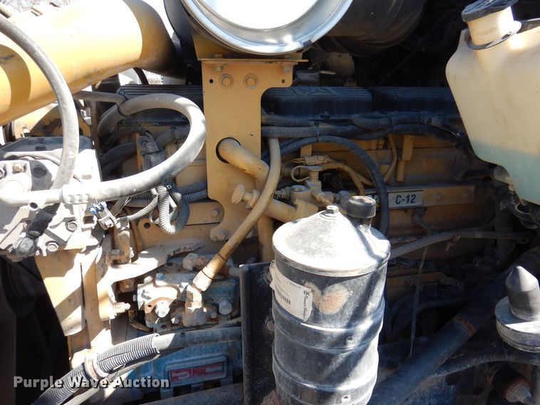 image for item MO9575 2004 Kenworth T800  dump truck