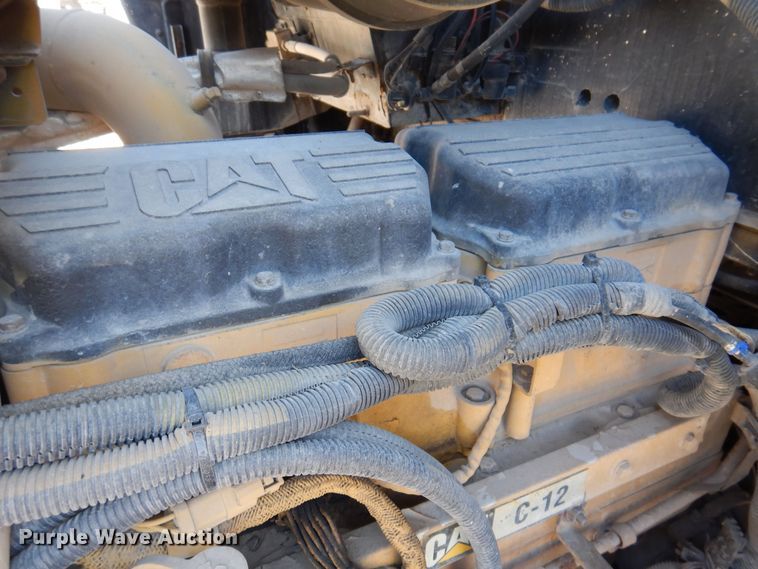 image for item MO9575 2004 Kenworth T800  dump truck