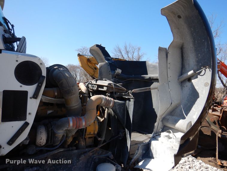 image for item MO9575 2004 Kenworth T800  dump truck