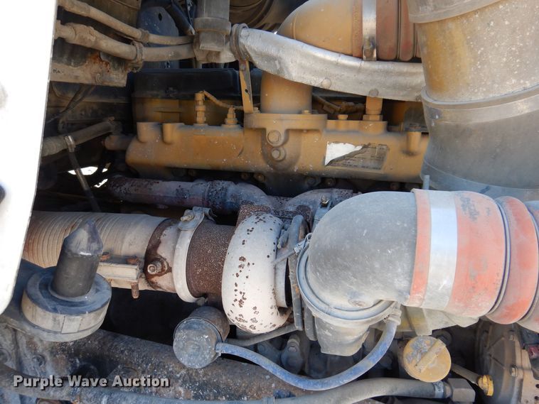 image for item MO9575 2004 Kenworth T800  dump truck