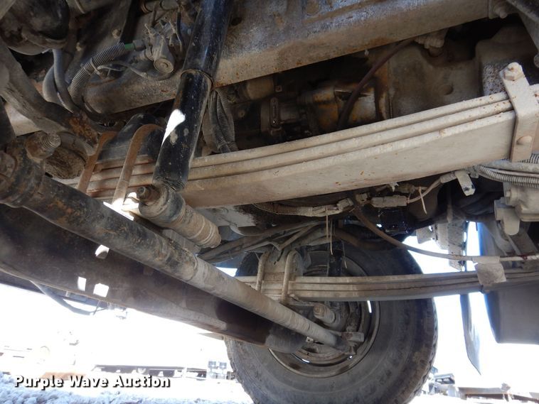 image for item MO9575 2004 Kenworth T800  dump truck