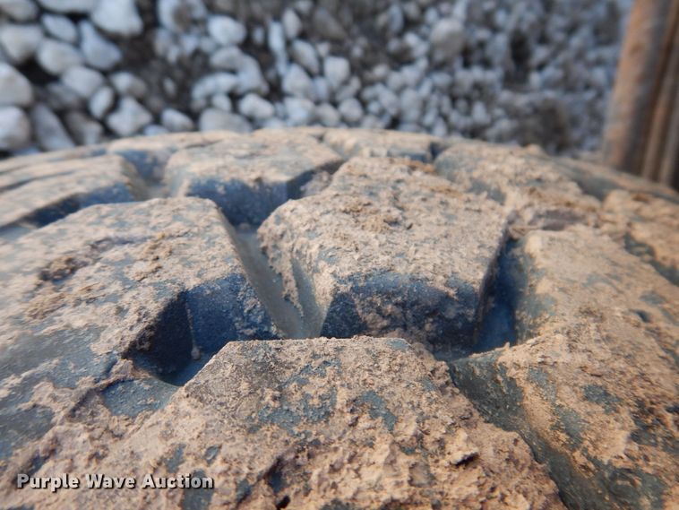 image for item MO9575 2004 Kenworth T800  dump truck