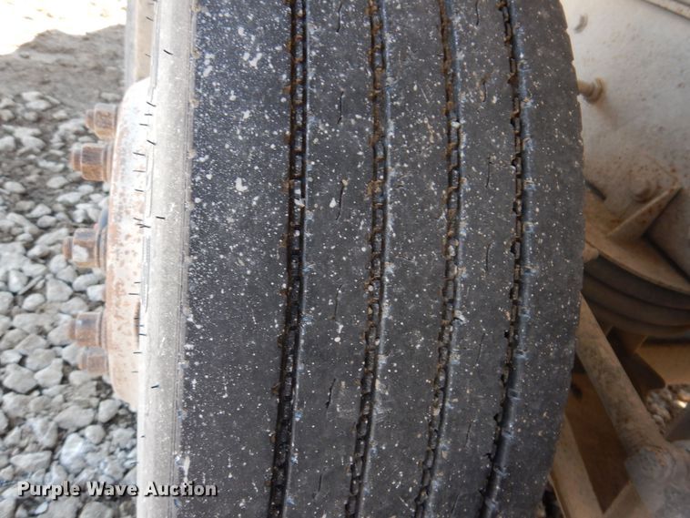 image for item MO9575 2004 Kenworth T800  dump truck