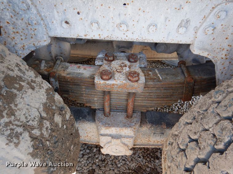 image for item MO9575 2004 Kenworth T800  dump truck