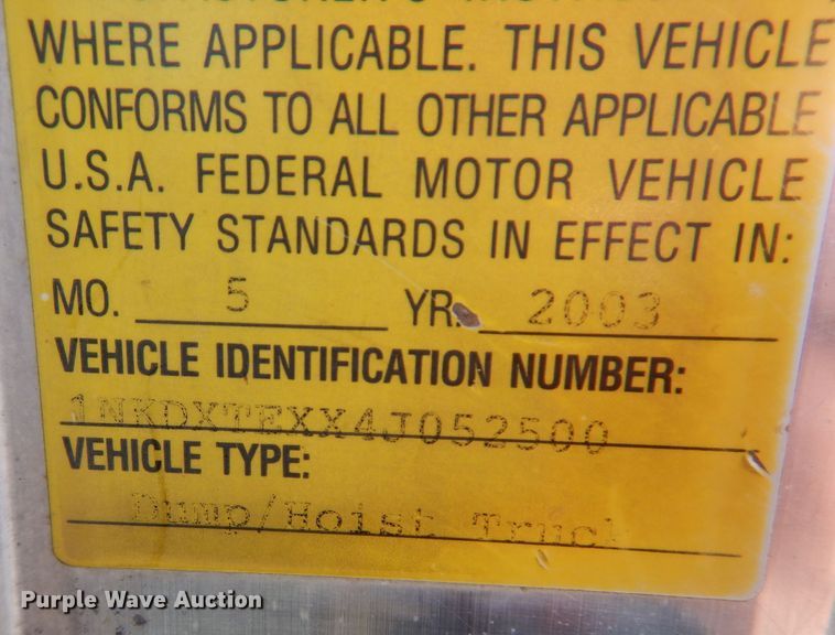 image for item MO9575 2004 Kenworth T800  dump truck