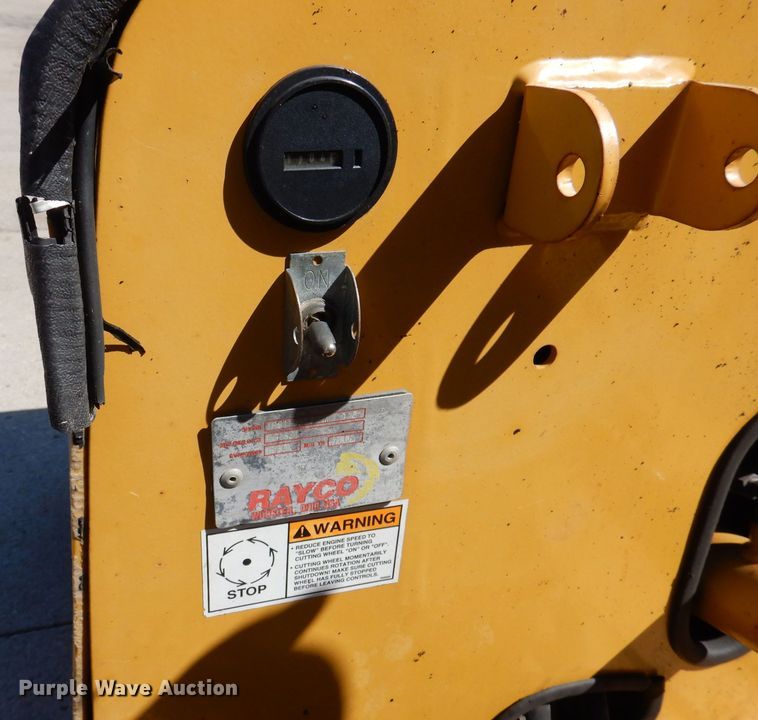 image for item MO9578 2005 Rayco RG1361  stump grinder