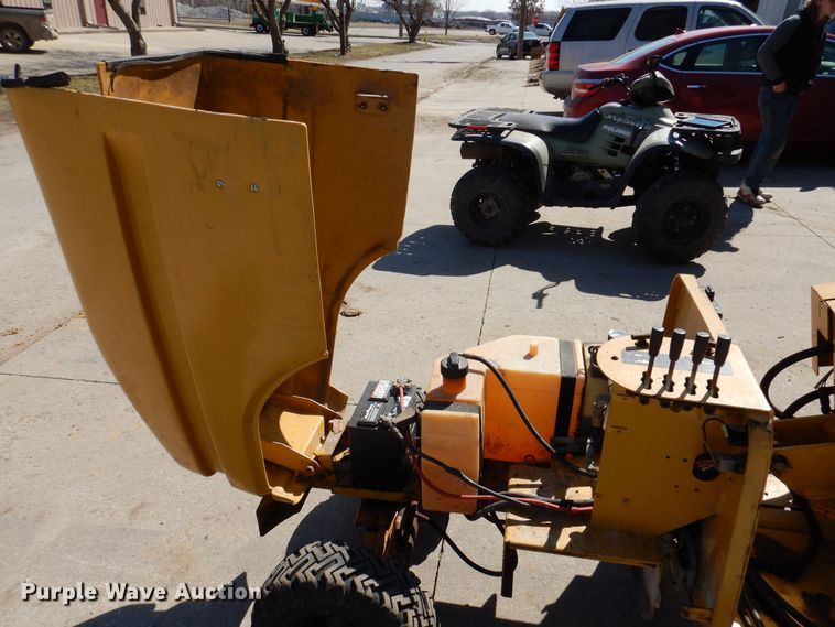 image for item MO9578 2005 Rayco RG1361  stump grinder