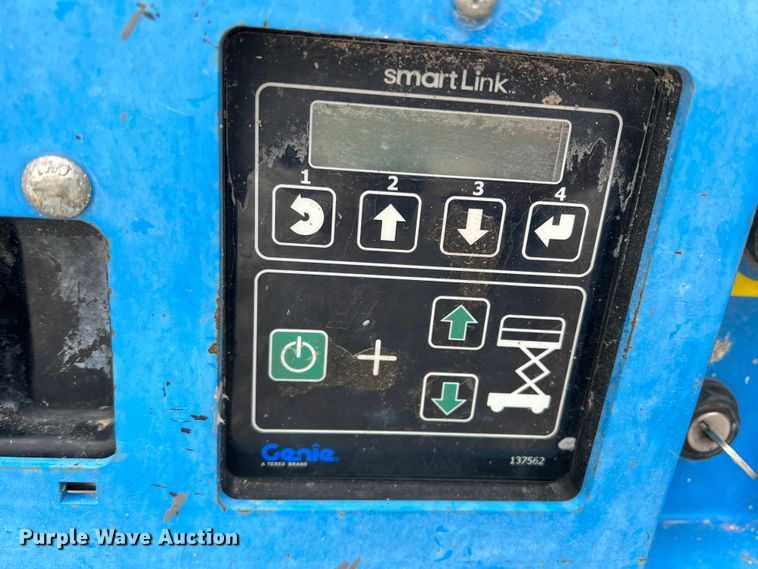 image for item MQ9870 2014 Genie GS-3246  scissor lift