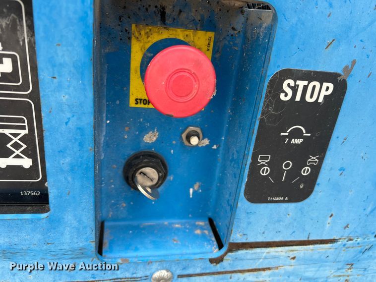 image for item MQ9870 2014 Genie GS-3246  scissor lift