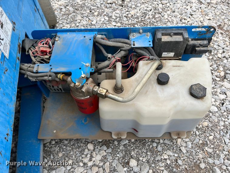 image for item MQ9870 2014 Genie GS-3246  scissor lift
