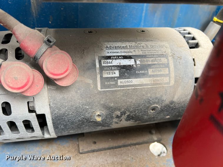 image for item MQ9870 2014 Genie GS-3246  scissor lift