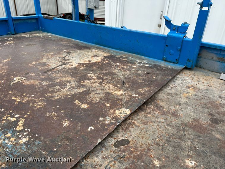 image for item MQ9870 2014 Genie GS-3246  scissor lift