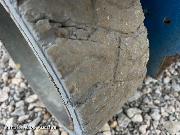 image for item MQ9870 2014 Genie GS-3246  scissor lift