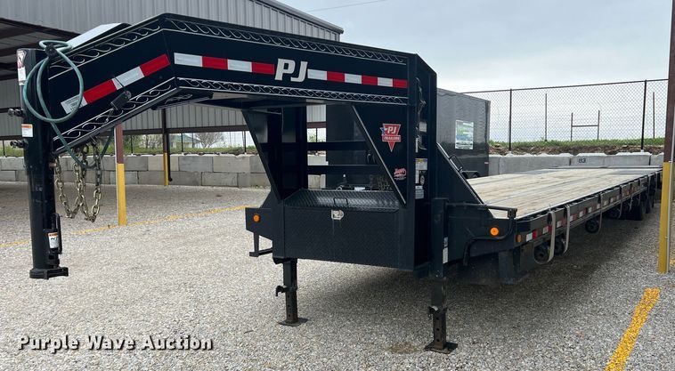 image for item MQ9871 2020 PJ  equipment trailer