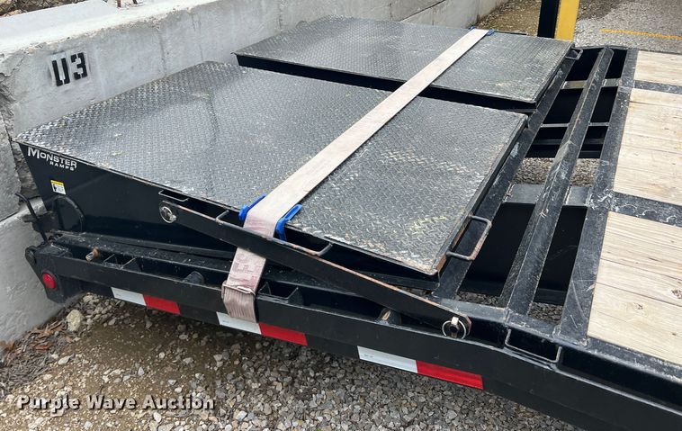 image for item MQ9871 2020 PJ  equipment trailer