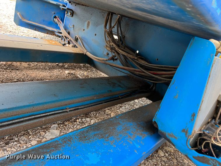 image for item MQ9872 1999 Genie GS2646  scissor lift