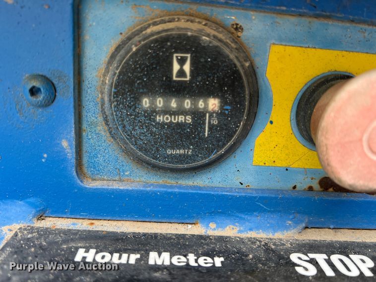 image for item MQ9872 1999 Genie GS2646  scissor lift